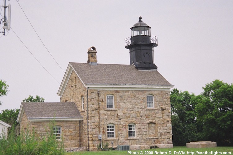 Old Field Lighthouse https://www.seathelights.com